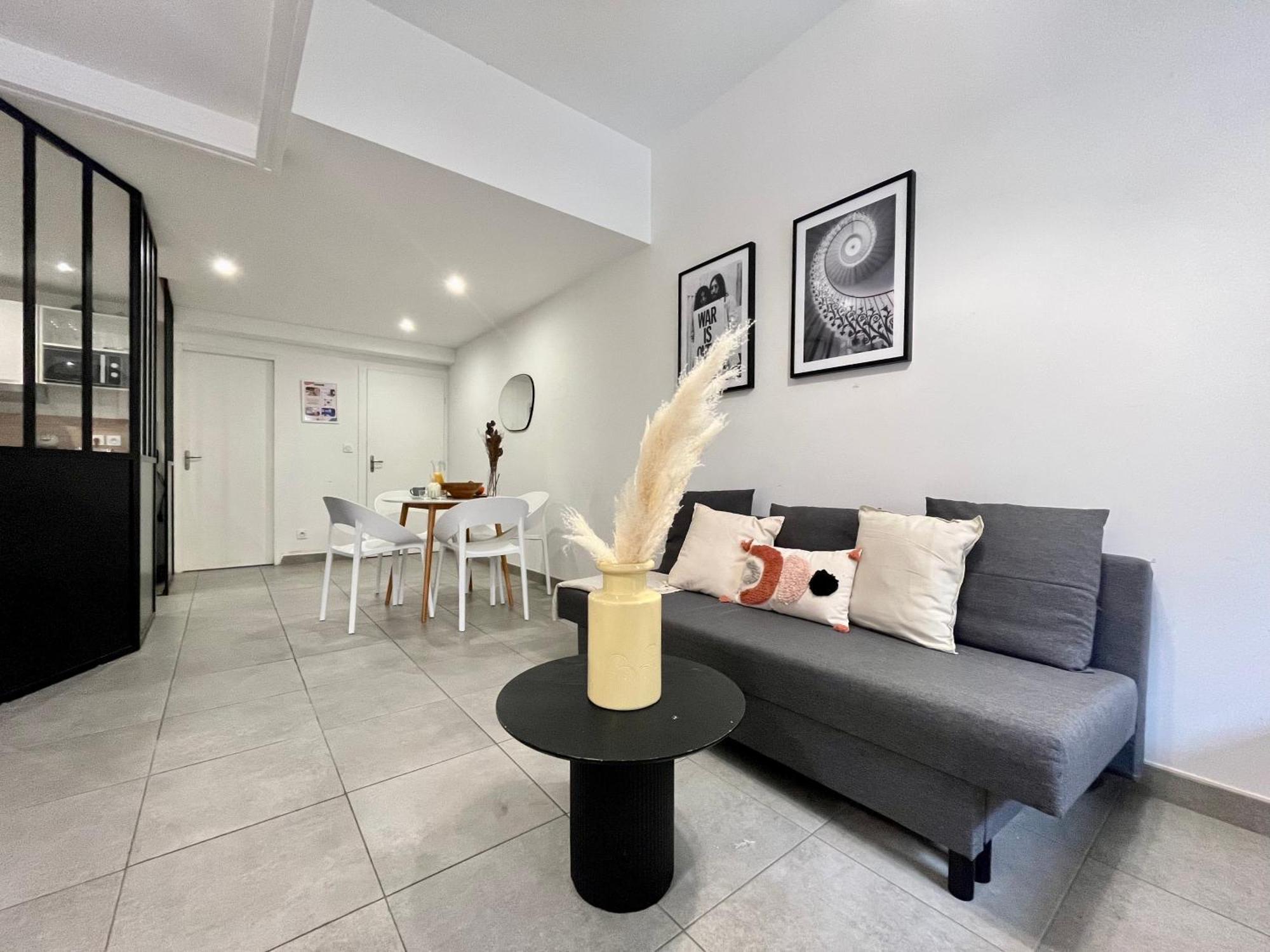 Suite Danbury Лион Экстерьер фото