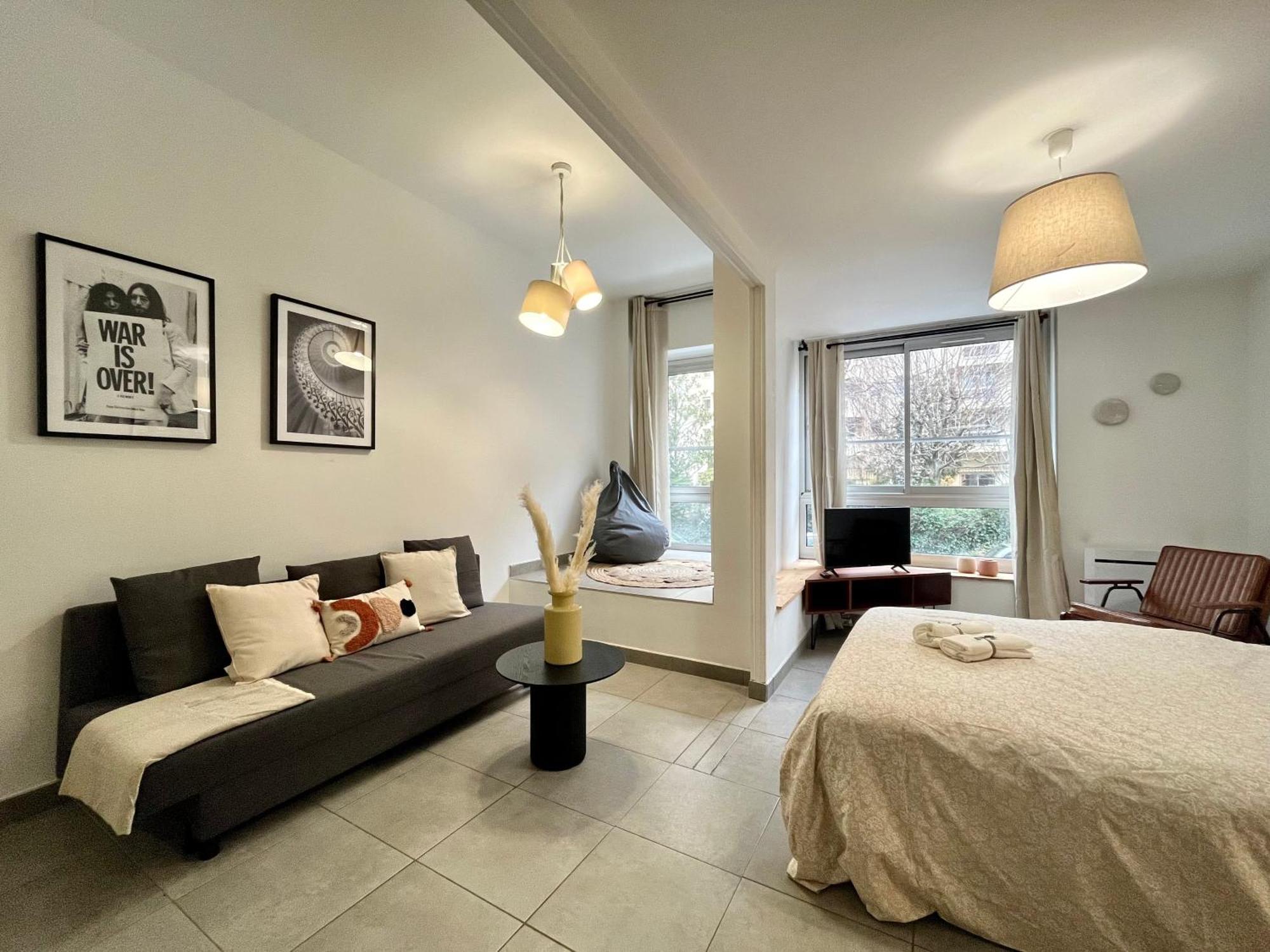 Suite Danbury Лион Экстерьер фото