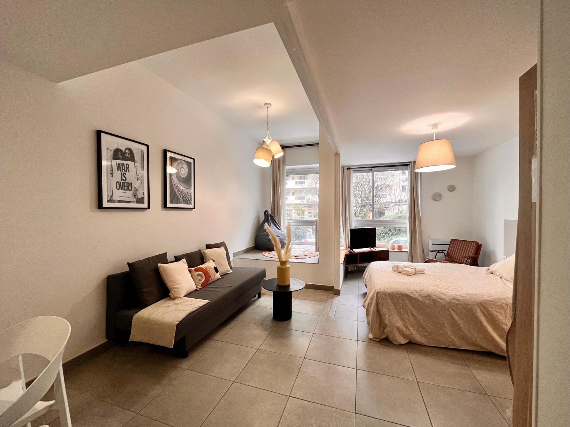 Suite Danbury Лион Экстерьер фото